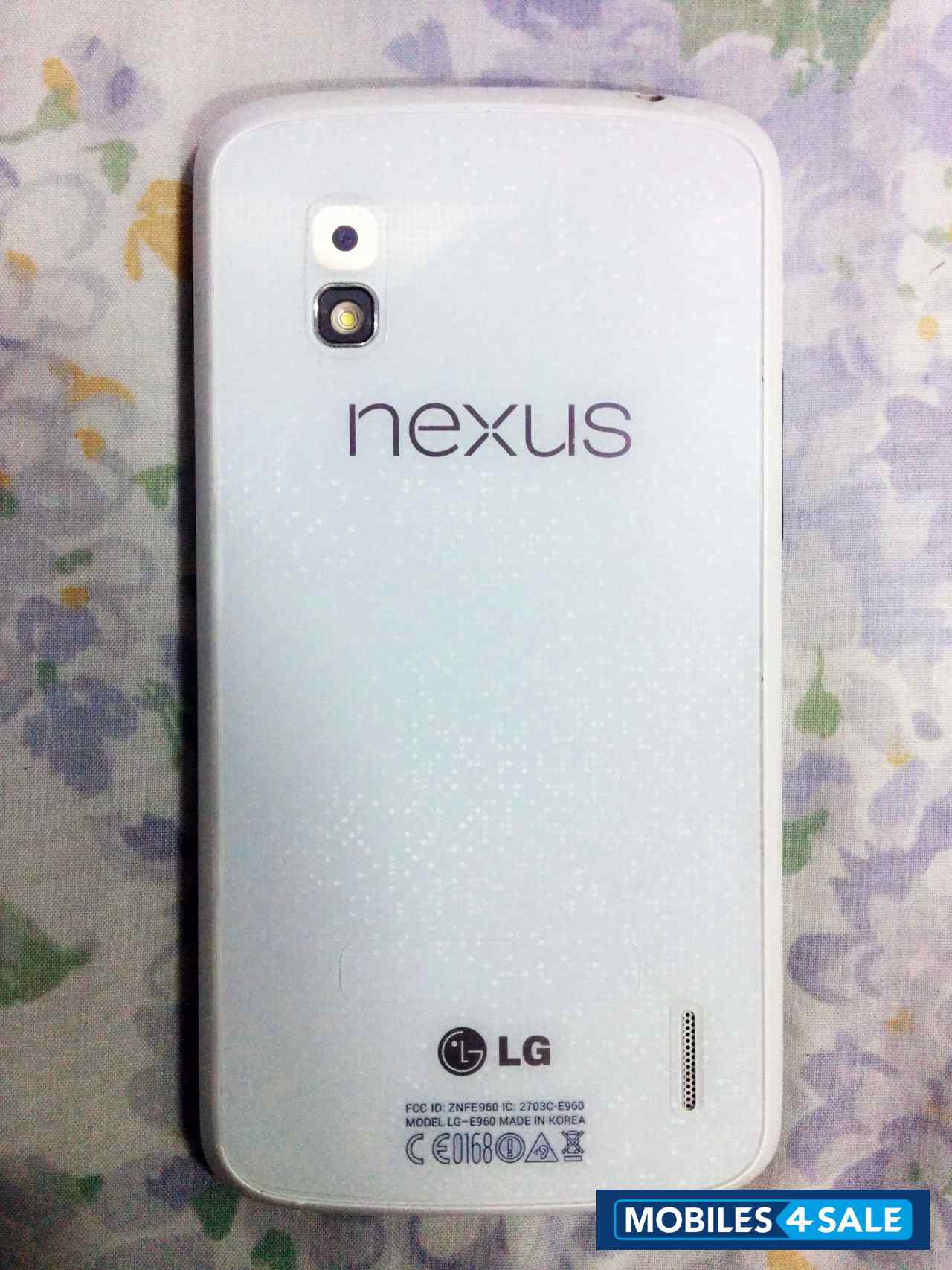 White LG Nexus 4