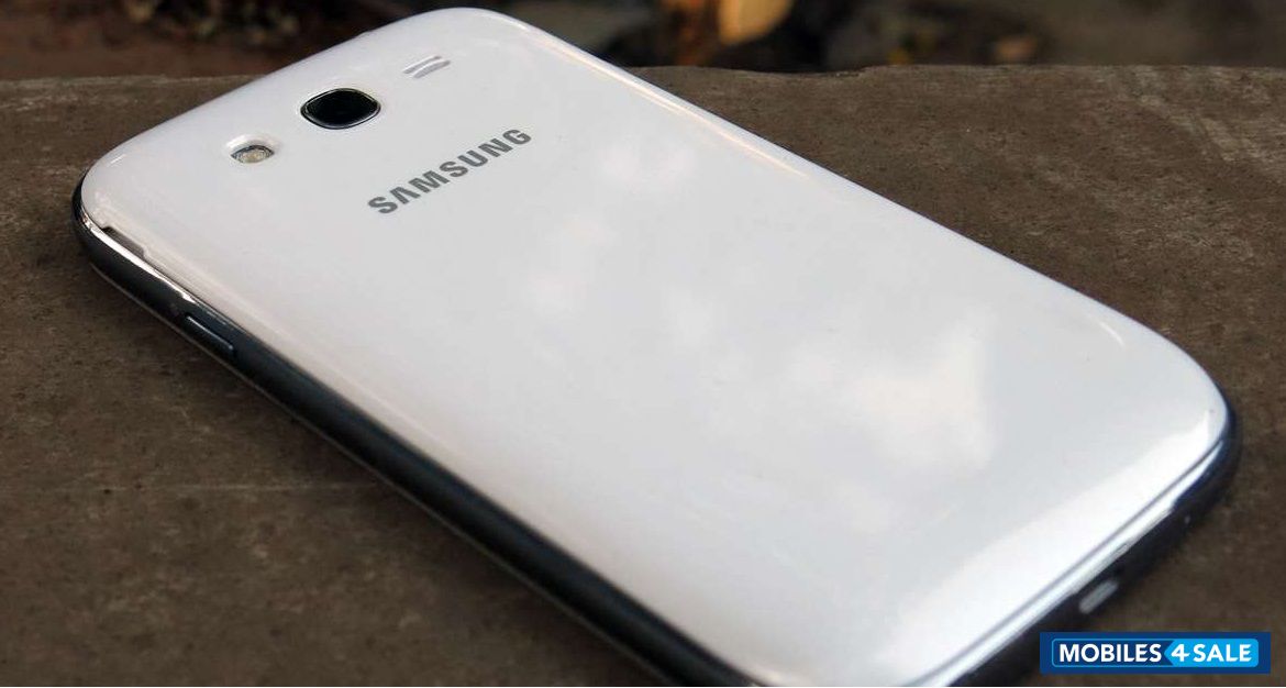 White Samsung Galaxy Grand GT-I9082