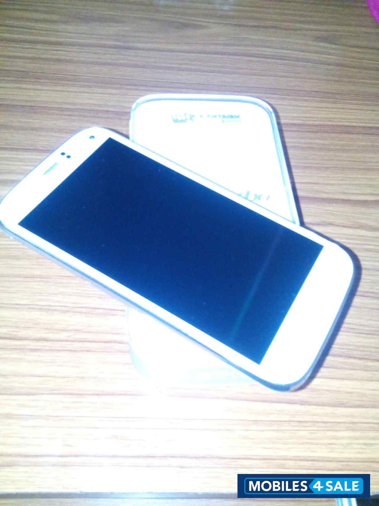 White Micromax Canvas Turbo A250