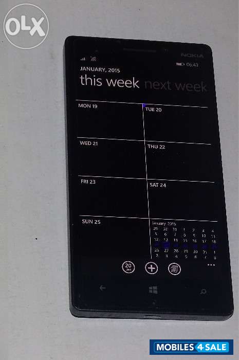 Black Nokia Lumia 930