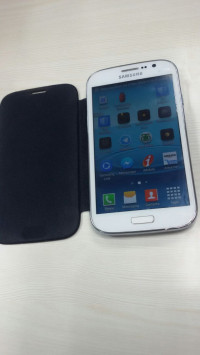 White Samsung Galaxy Grand GT-I9082