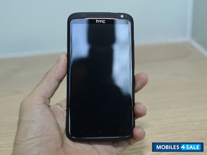 Black HTC One X Plus