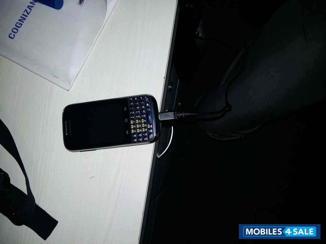 Black Samsung Chat B5330