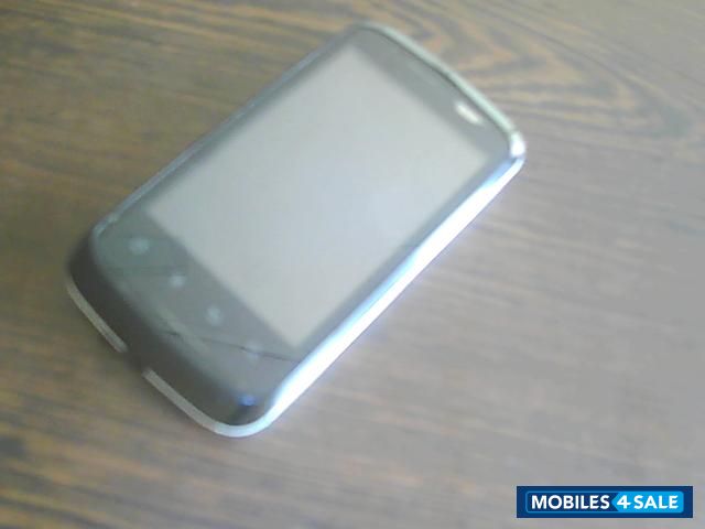 White Karbonn A5i