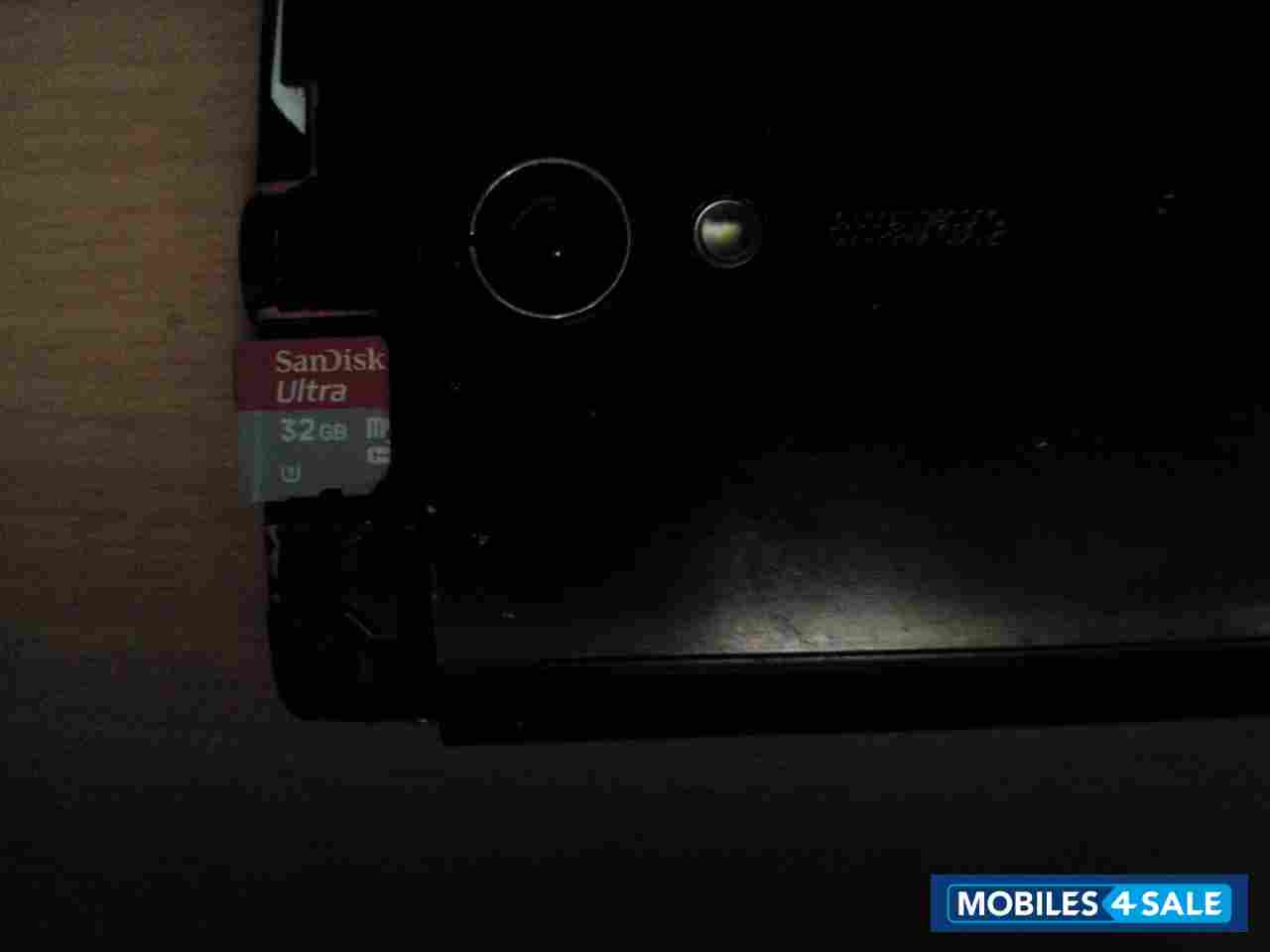 Black Sony Xperia ion