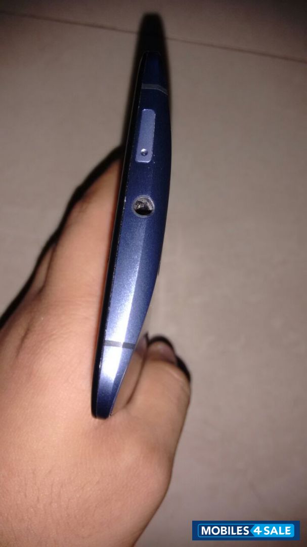 Blue Motorola Nexus 6