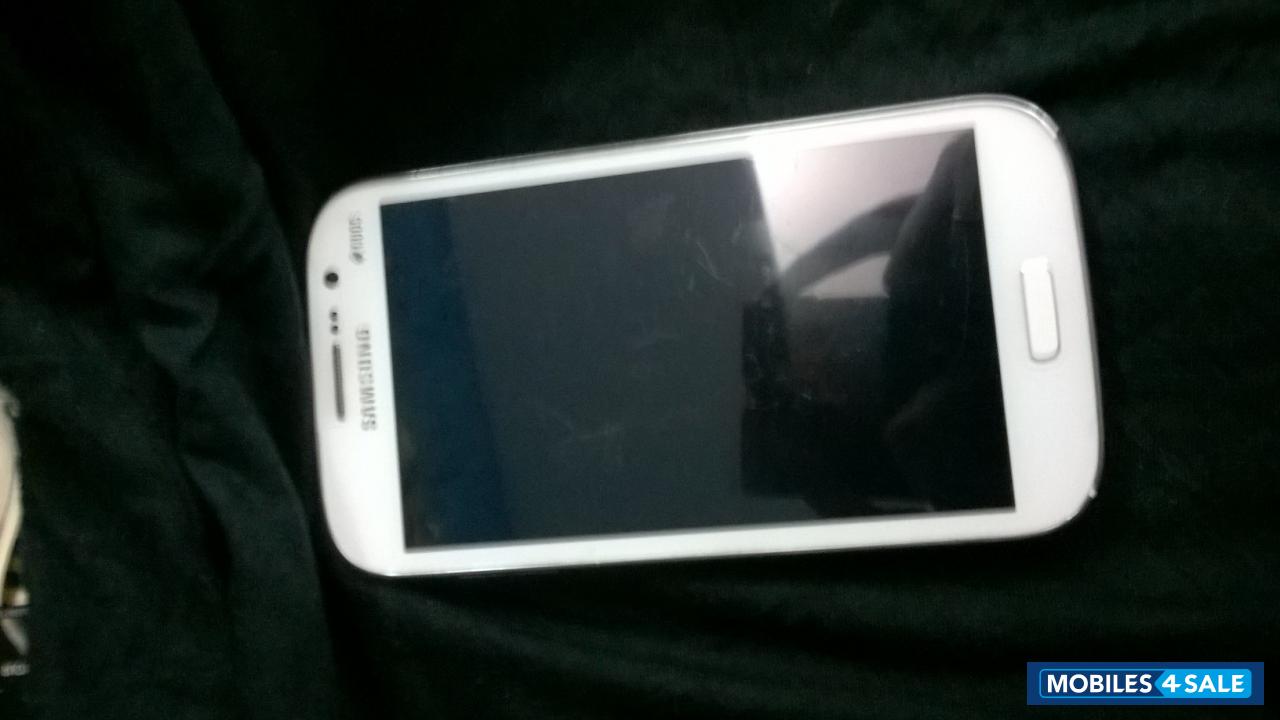 White Samsung Galaxy Grand GT-I9082