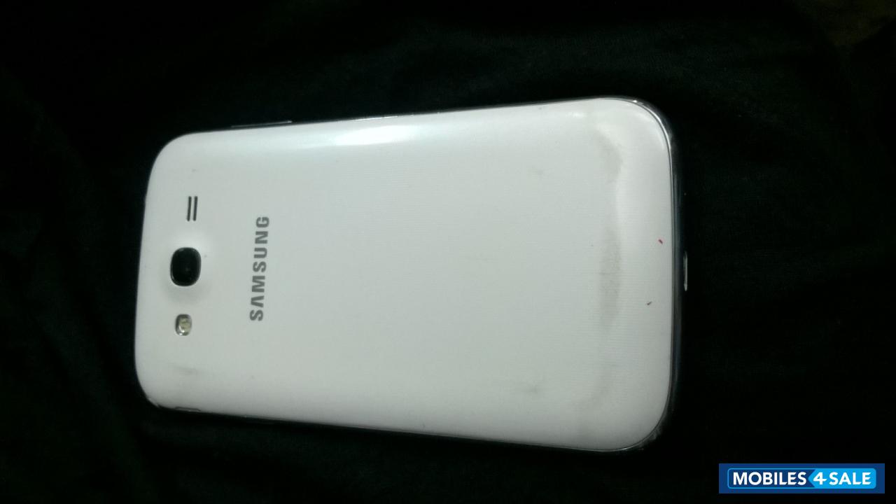 White Samsung Galaxy Grand GT-I9082