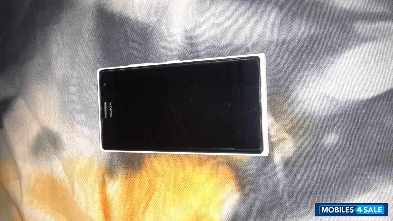 White Nokia Lumia 730