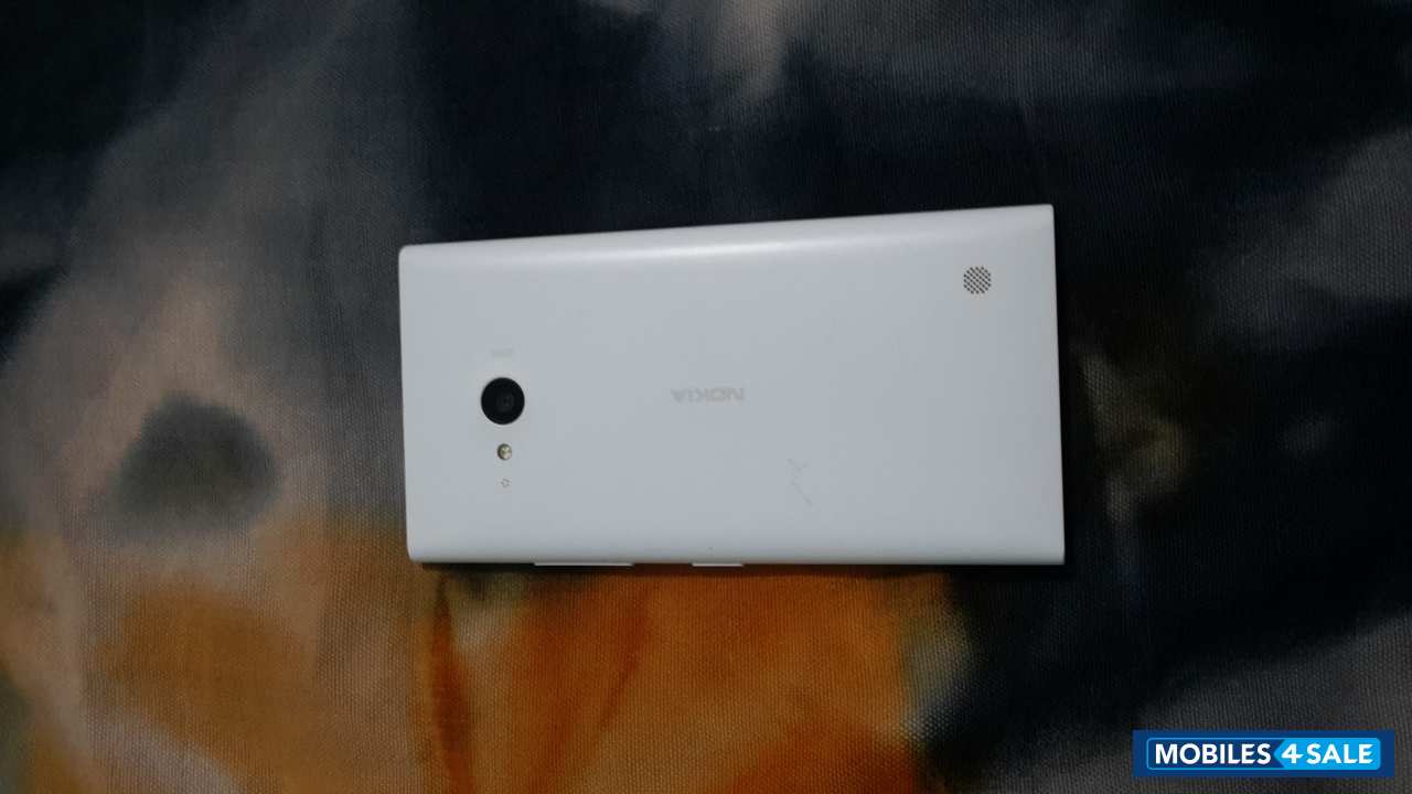 White Nokia Lumia 730