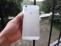 White ZTE Grand S II