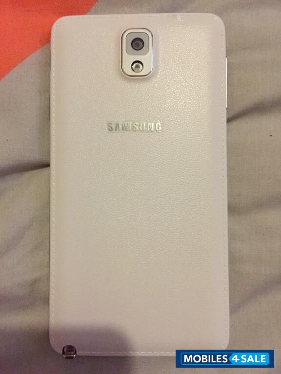 White Samsung Galaxy Note 3