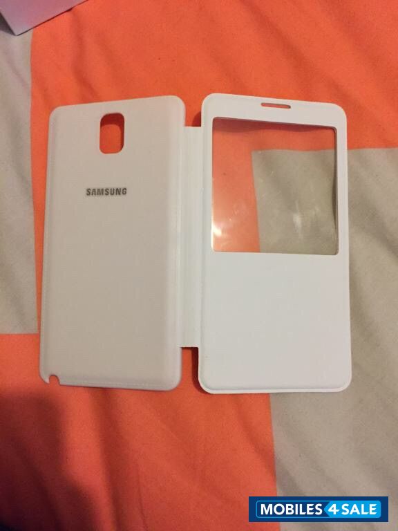 White Samsung Galaxy Note 3