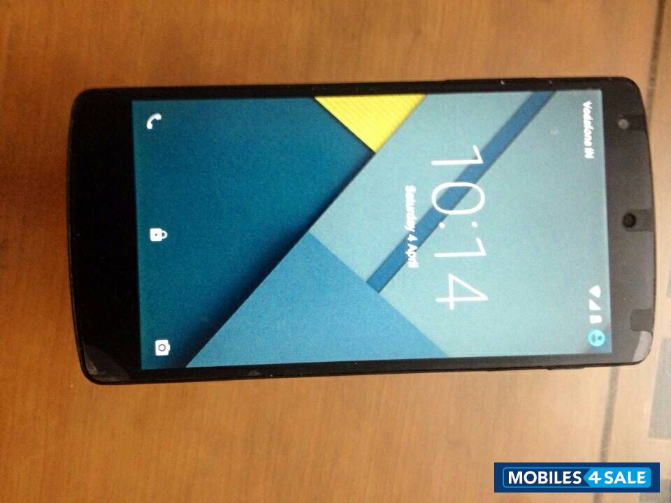 Black Google Nexus 5