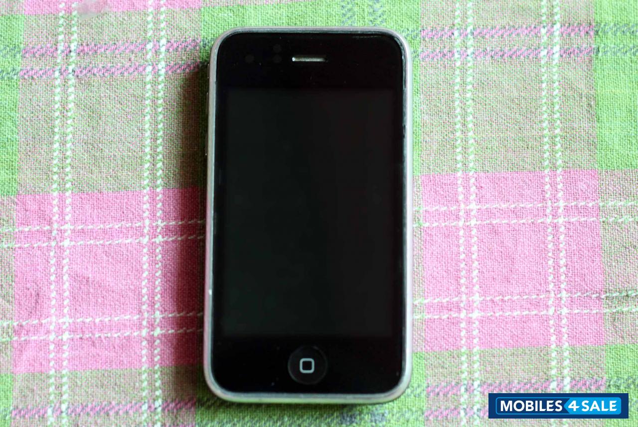 Black Apple iPhone 3GS