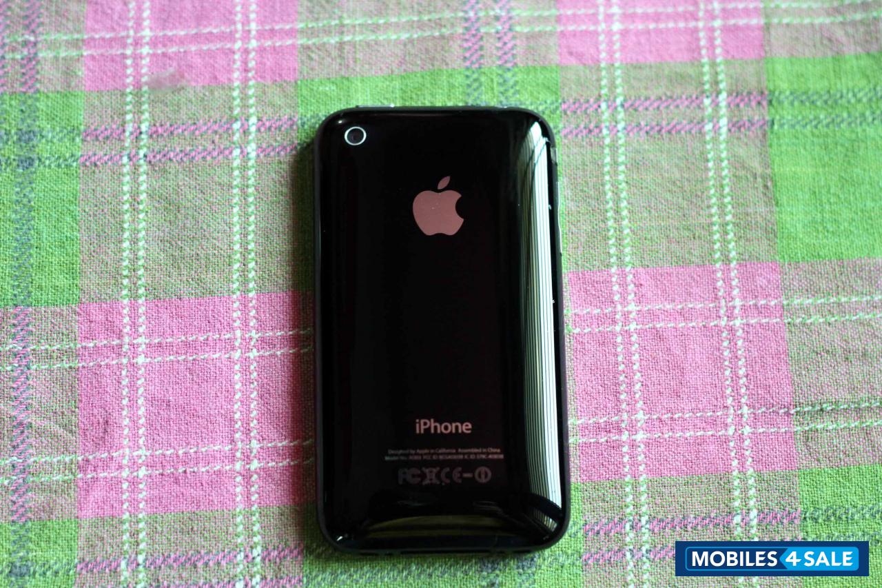 Black Apple iPhone 3GS