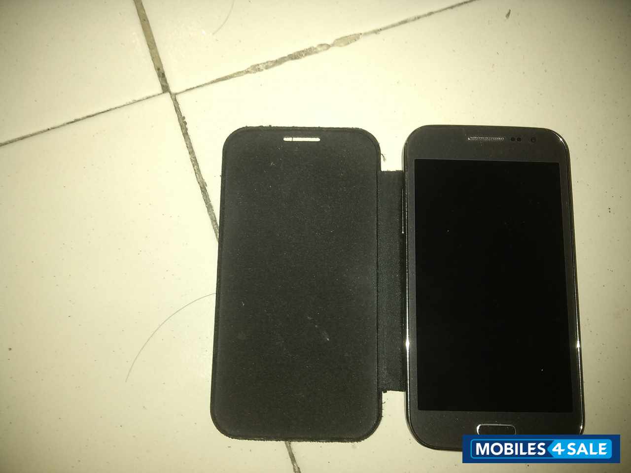 Black Samsung Galaxy Grand Quarttro