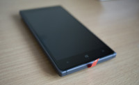 Black Nokia Lumia 830