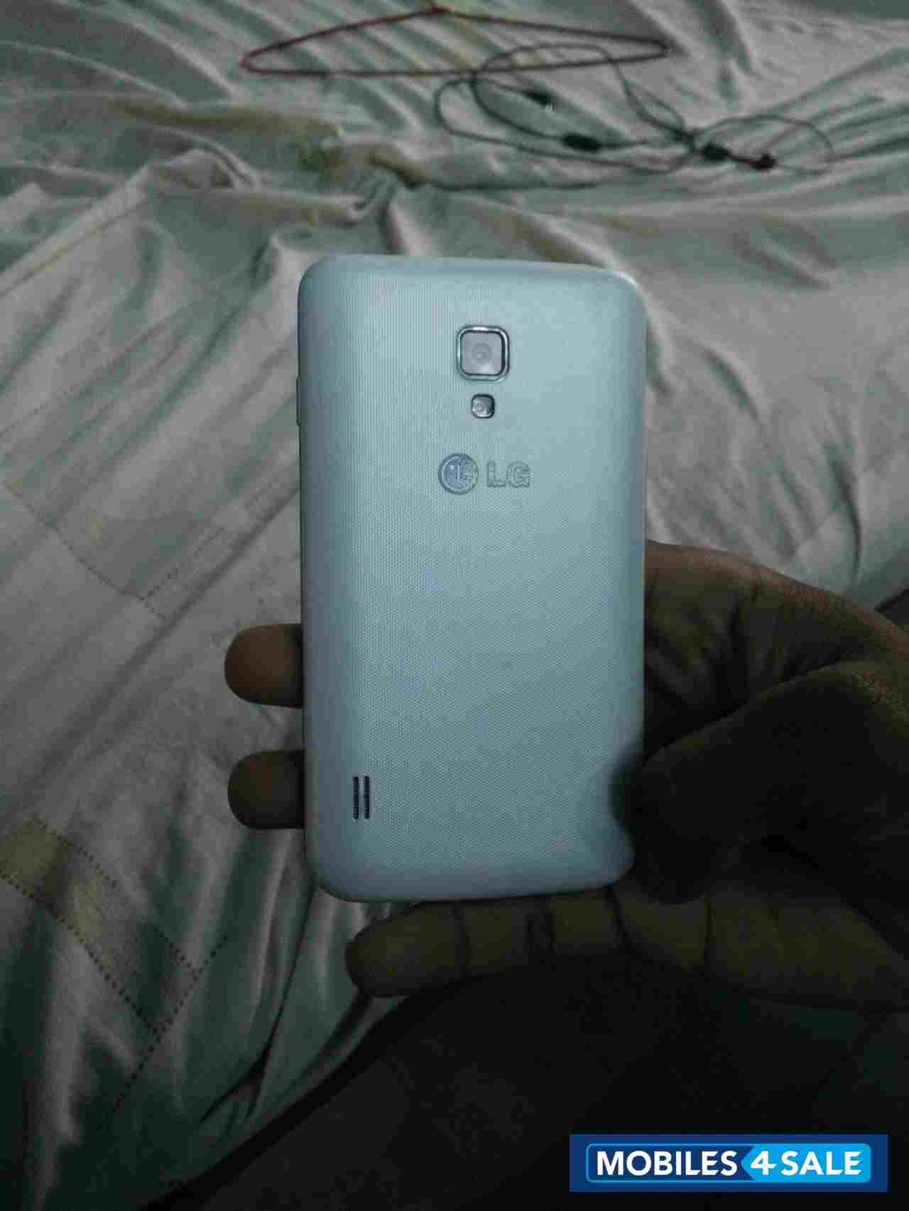 White LG Optimus L7 II Dual P715