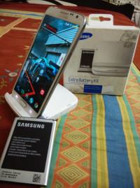 White Samsung Galaxy Note 2