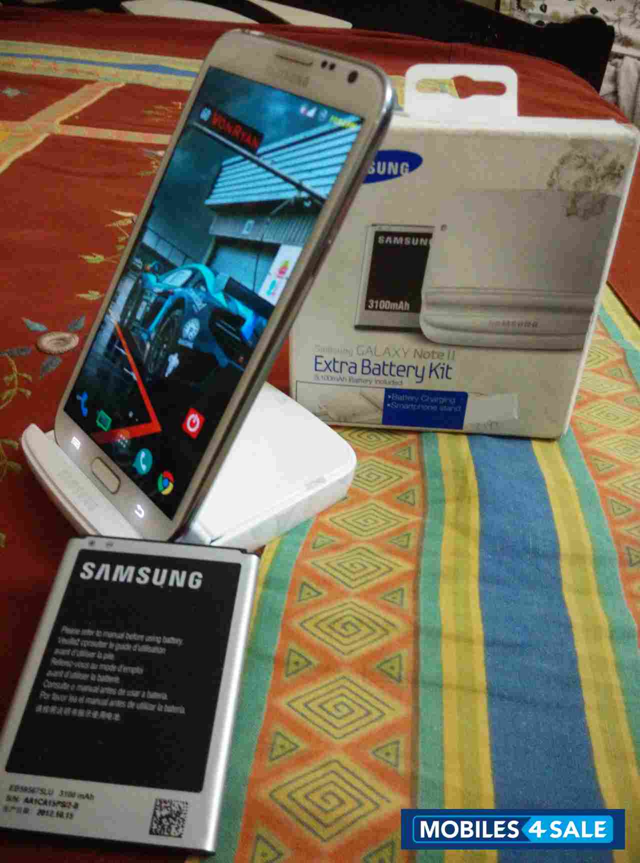 White Samsung Galaxy Note 2