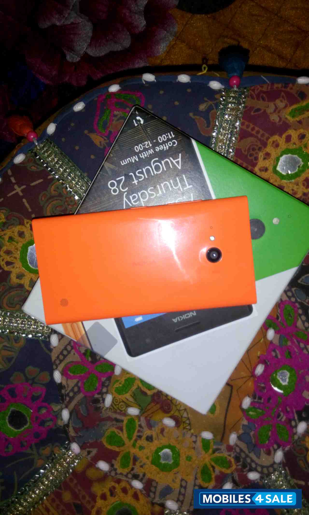 Orange Nokia Lumia 730