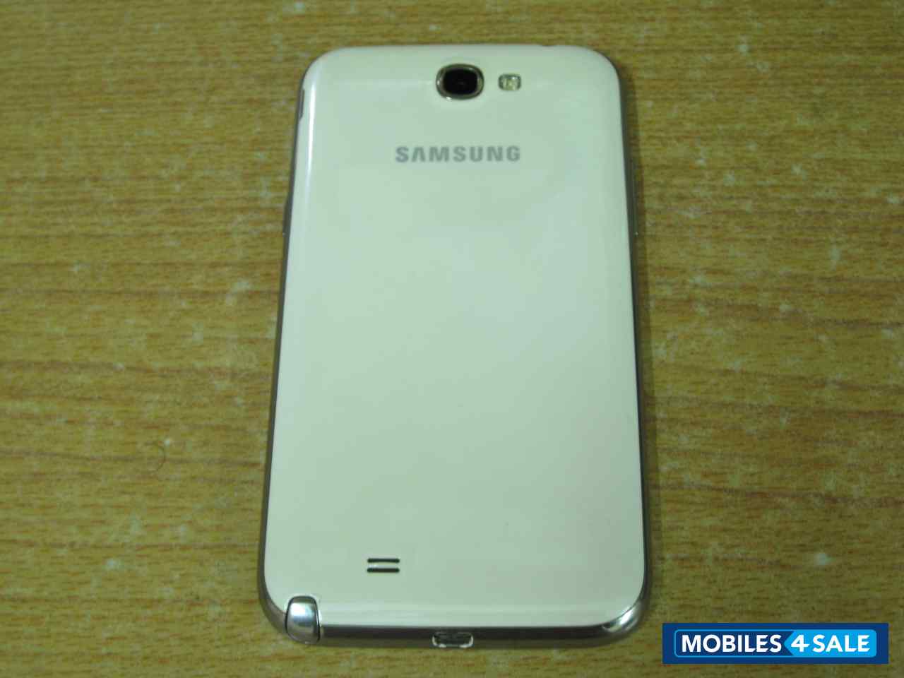 White Samsung Galaxy Note 2