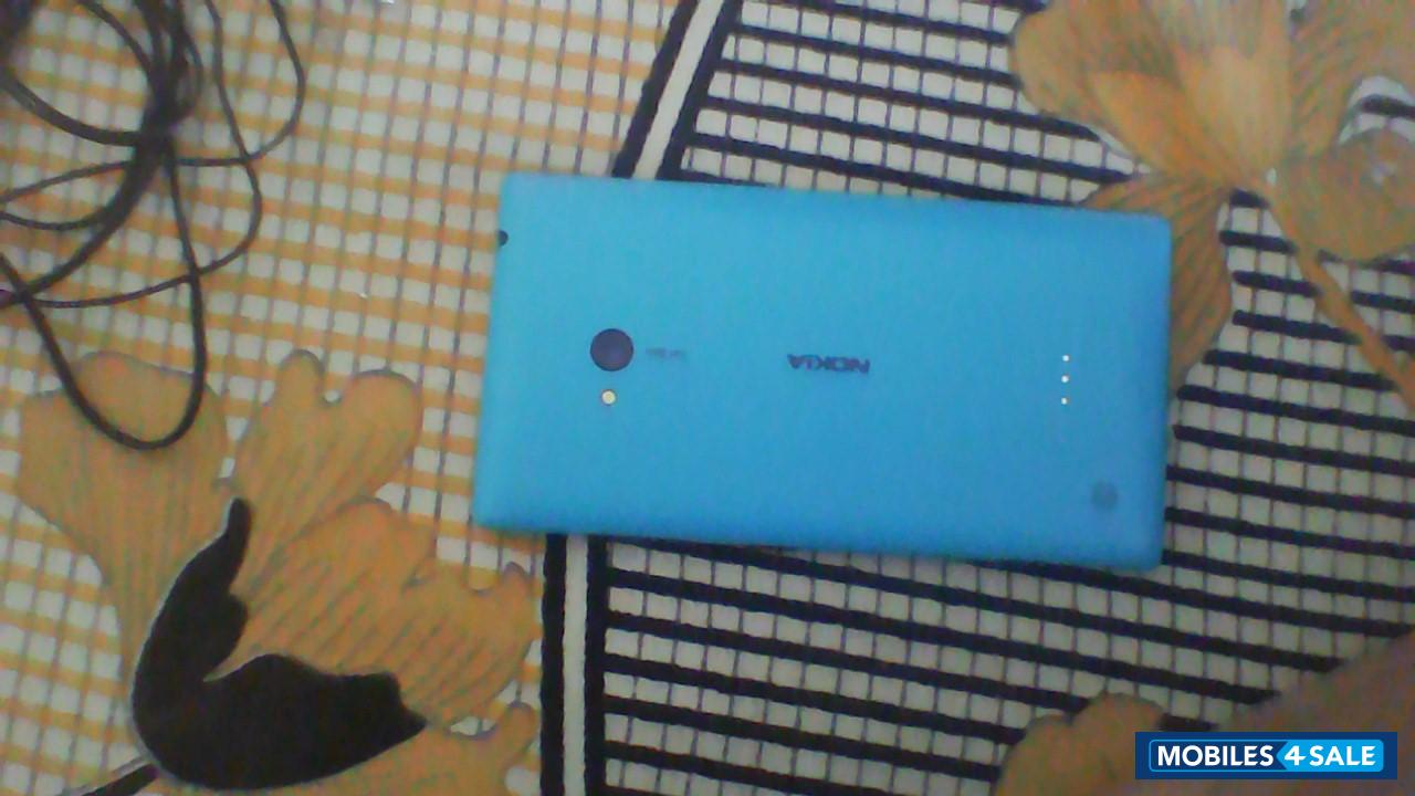 Cyan Nokia Lumia 720