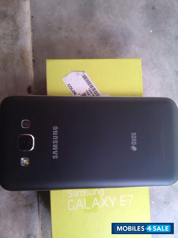 Black Samsung Galaxy E7