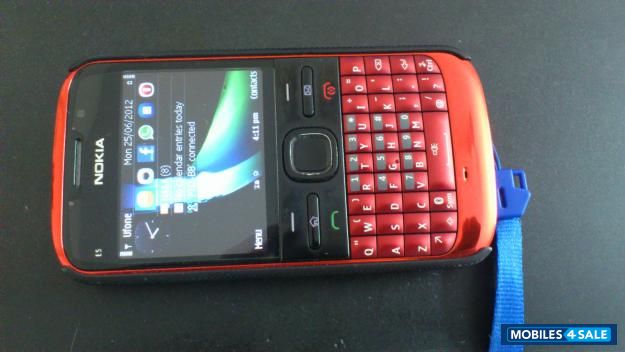 Red Nokia E5-00