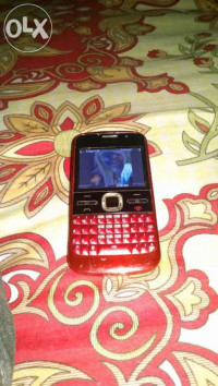 Red Nokia E5-00