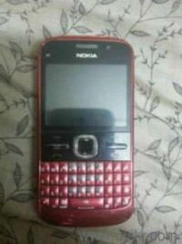 Red Nokia E5-00