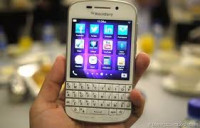 White/black BlackBerry Q10