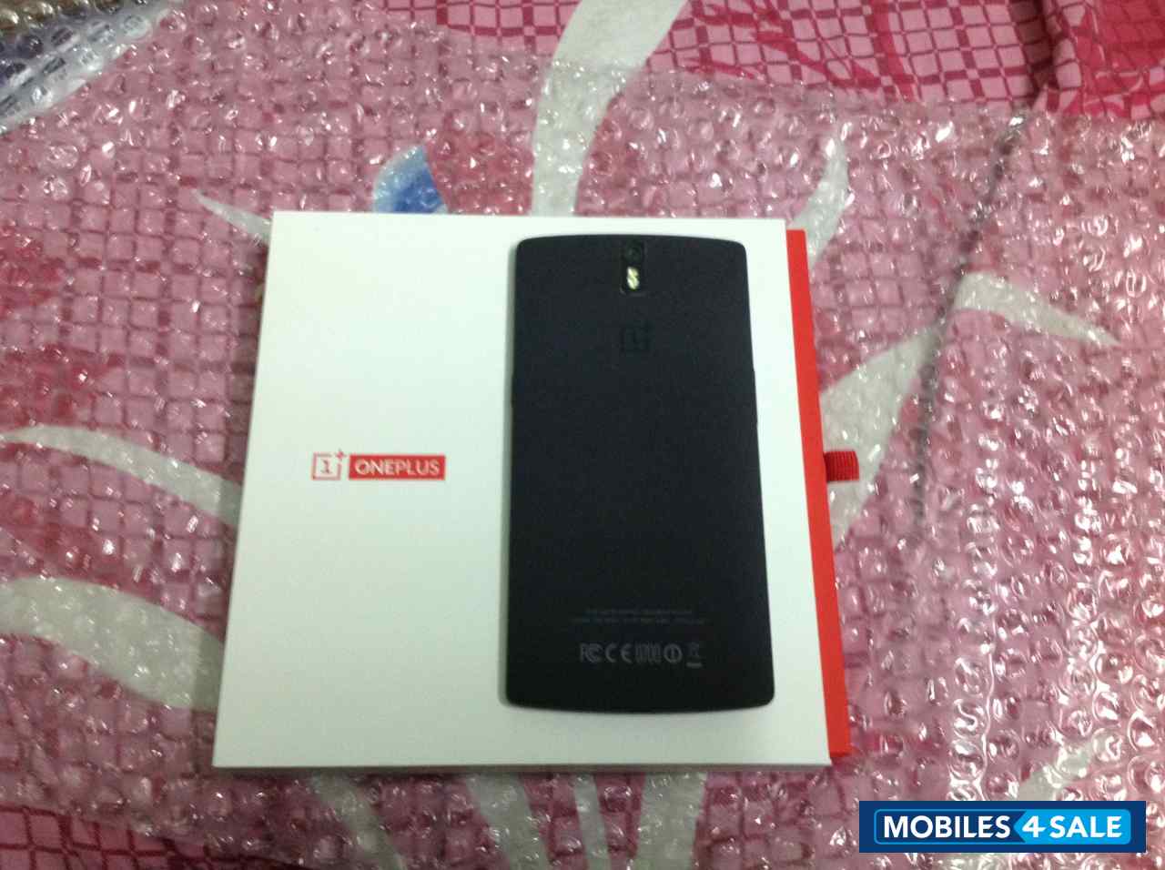 Sandstone Black OnePlus One