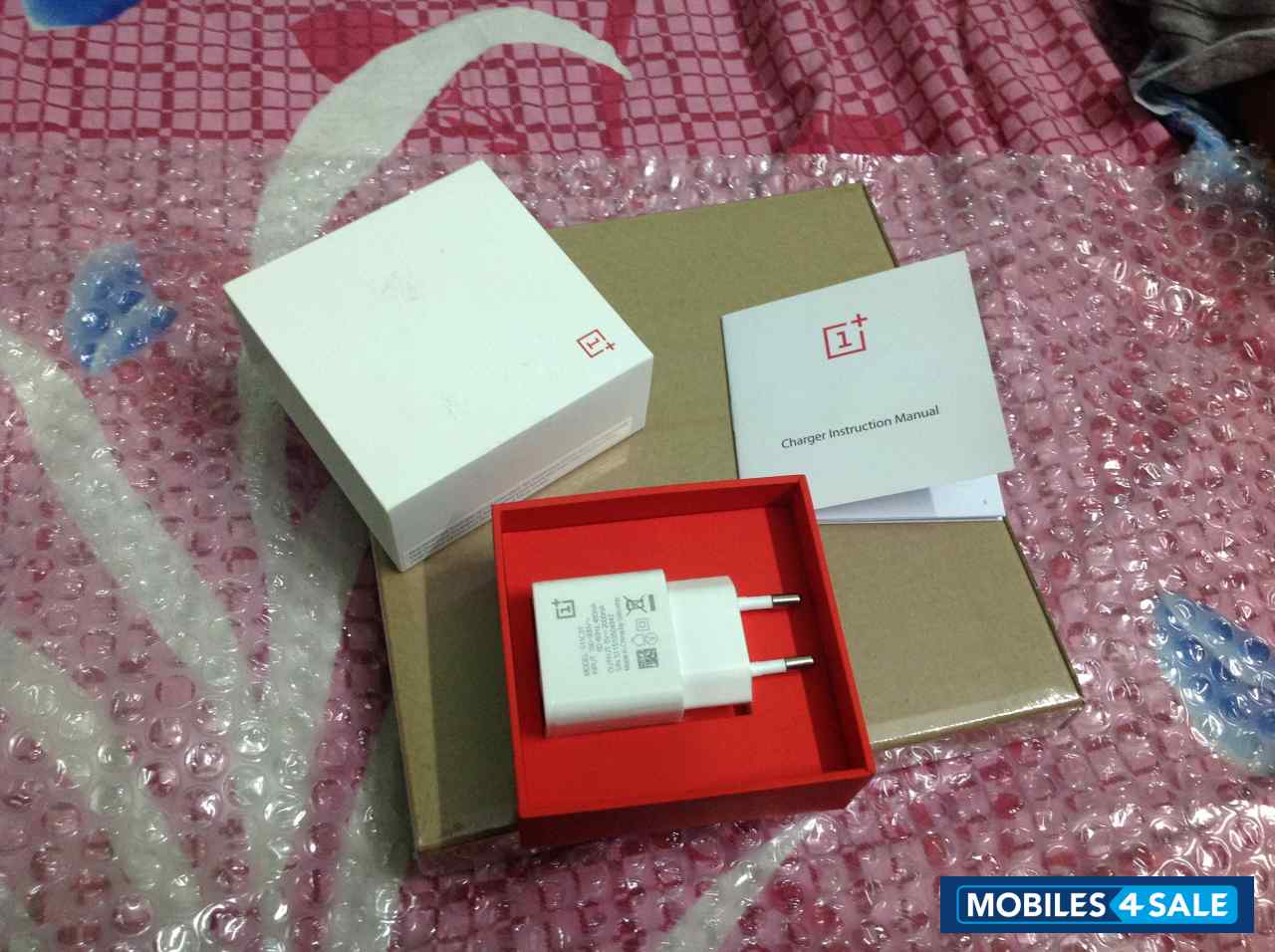 Sandstone Black OnePlus One