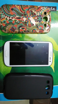 White Samsung Galaxy S3