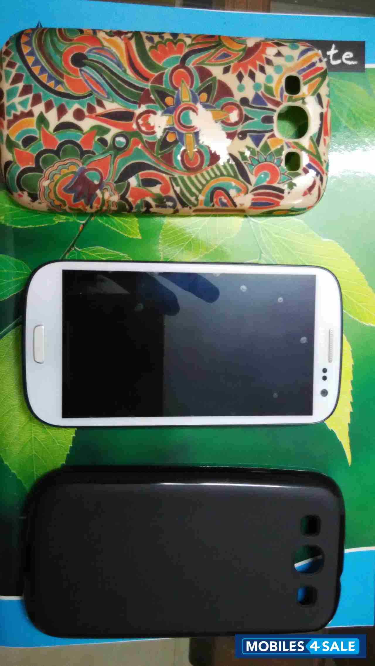 White Samsung Galaxy S3