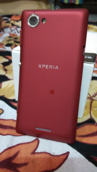 Red Sony Xperia L