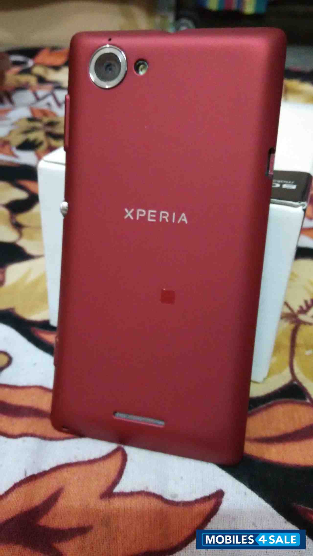 Red Sony Xperia L