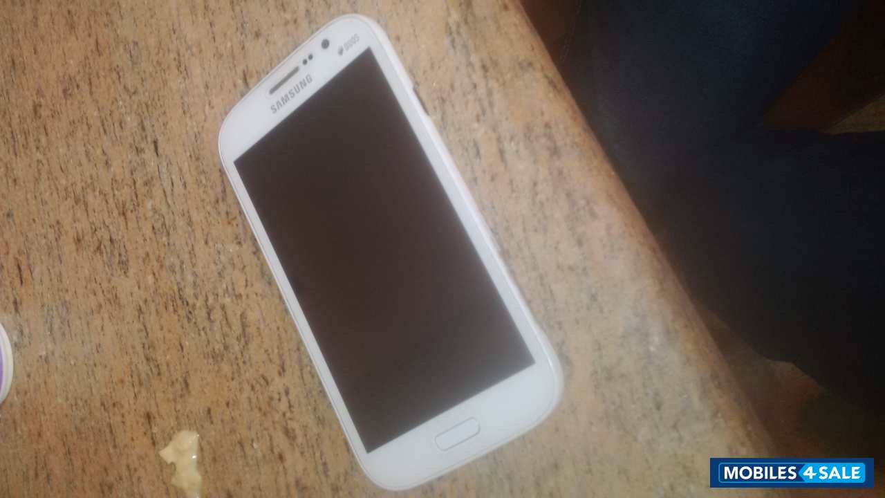 White Samsung Galaxy Grand Neo