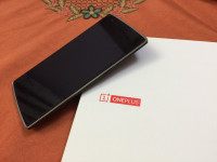 Sandstone Black OnePlus One