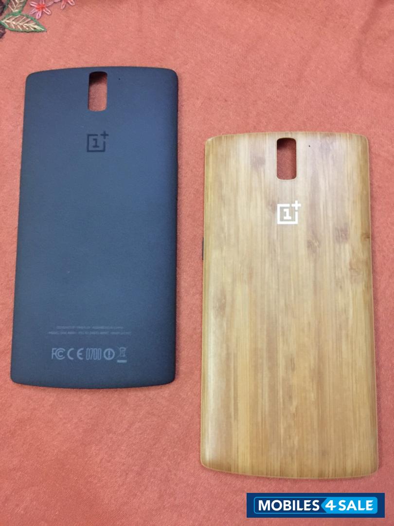 Sandstone Black OnePlus One