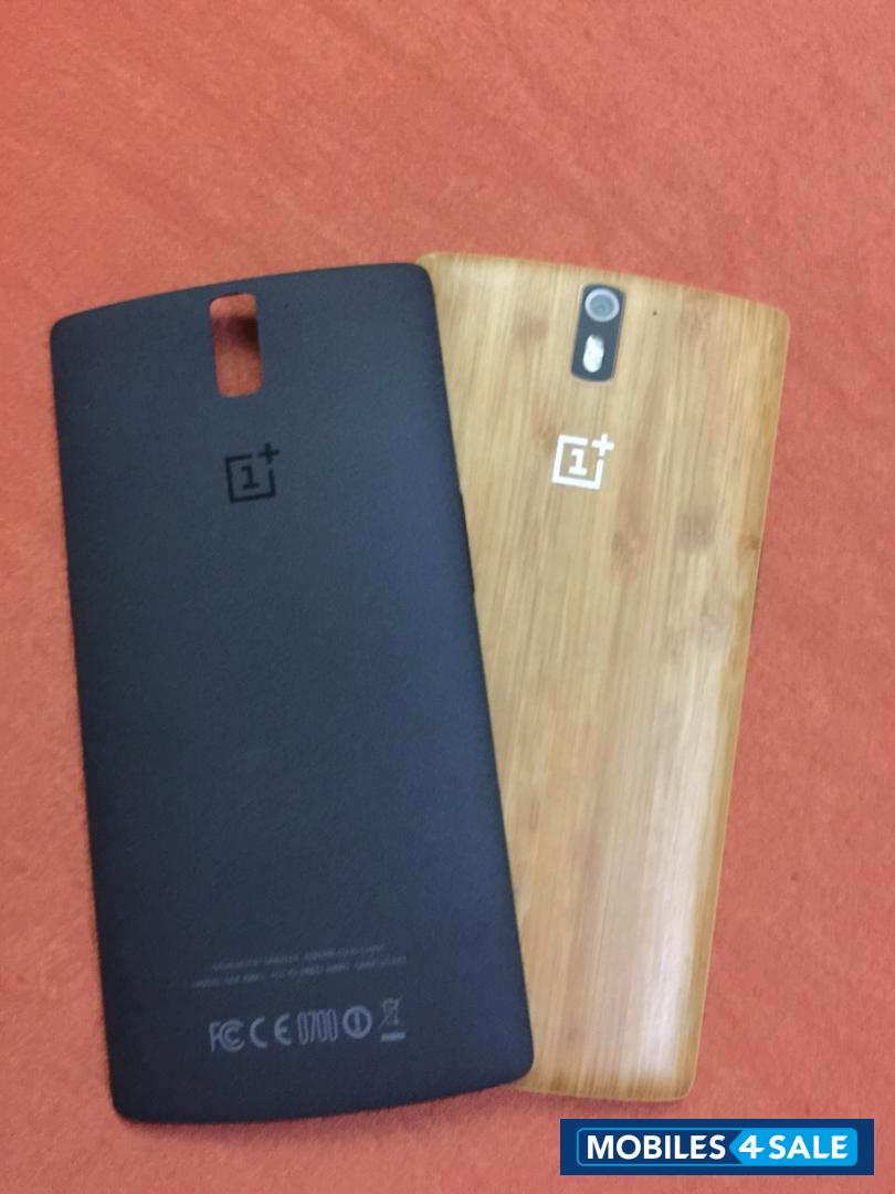 Sandstone Black OnePlus One