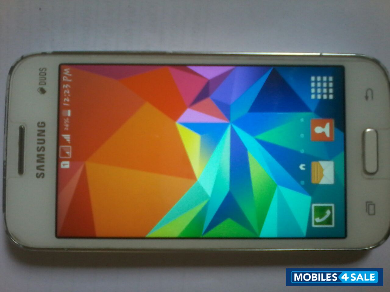 White Samsung Star Advance