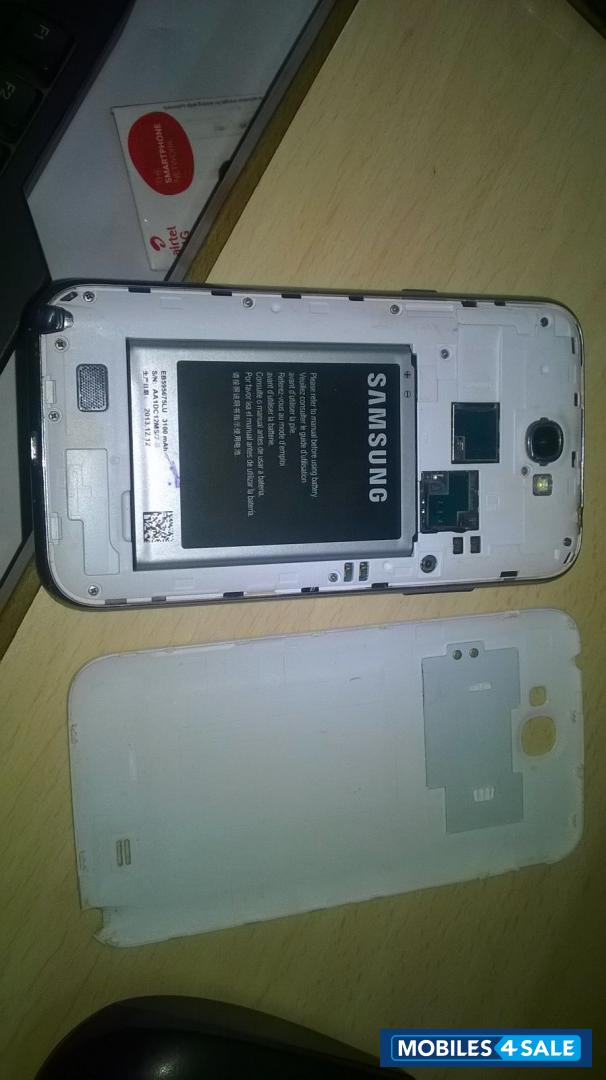 White Samsung Galaxy Note 2