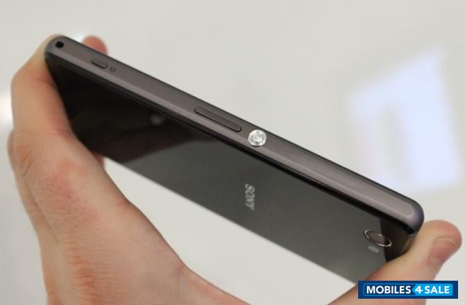 Black Sony Xperia Z1 Compact