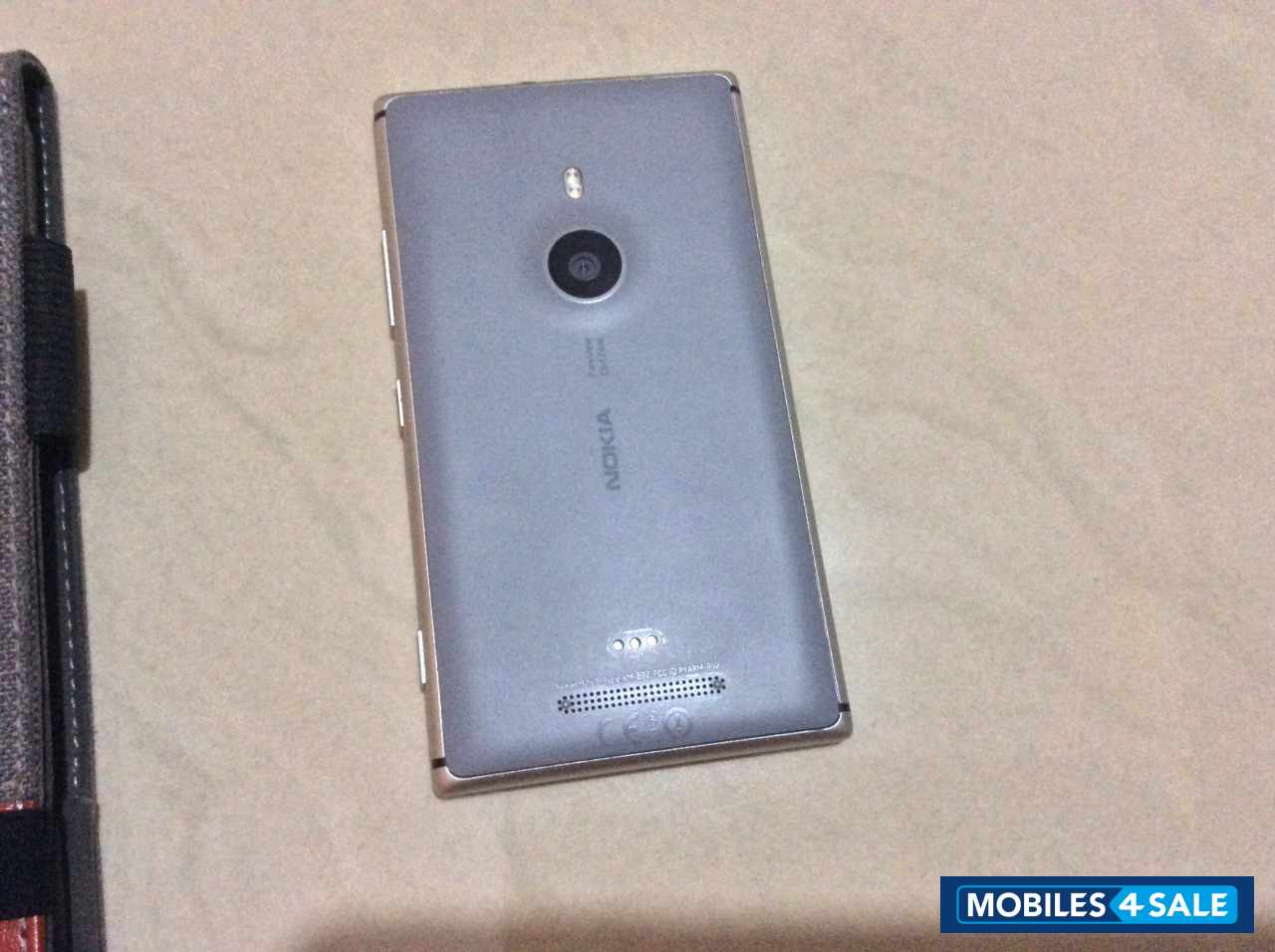 Grey Nokia Lumia 925