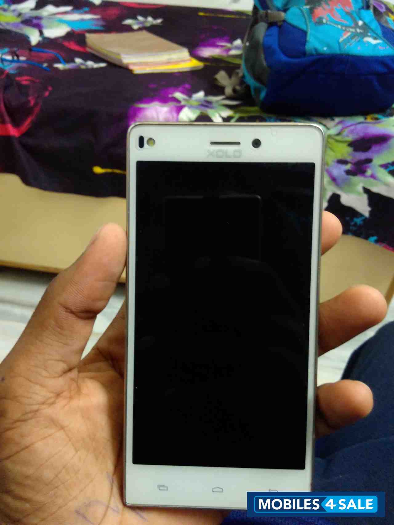 White Xolo Play 8X-1020