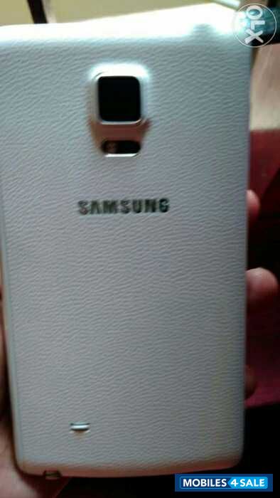 White Samsung Galaxy Note Edge