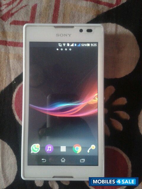 White Sony Xperia C